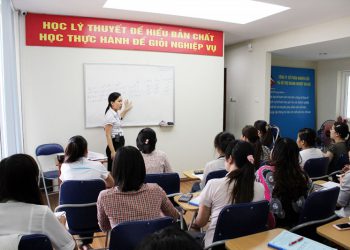Một lớp học kế toán trưởng tại trường đại học kinh tế thành phố Hồ Chí Minh